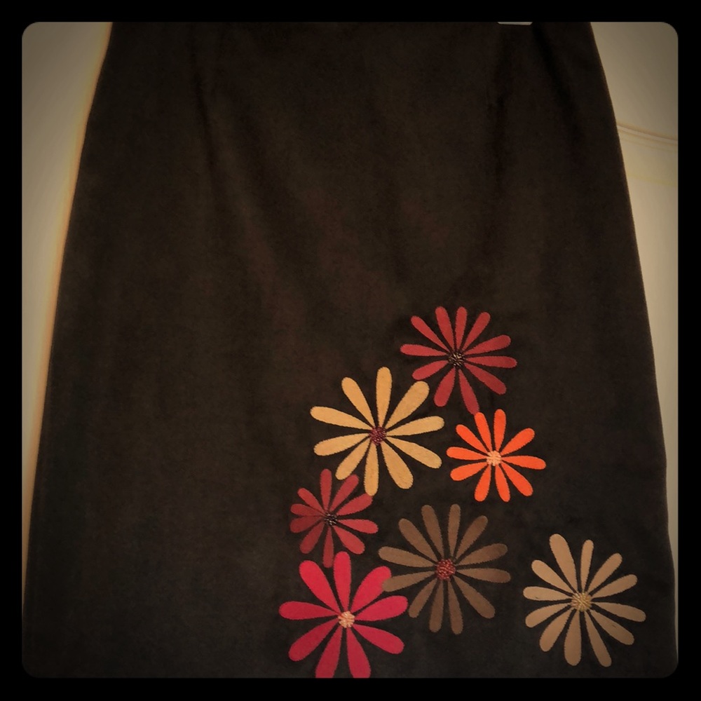 Alfani brown sueded skirt with pattern on front